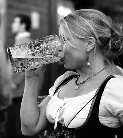 Girl-Drinking-Beer.jpg