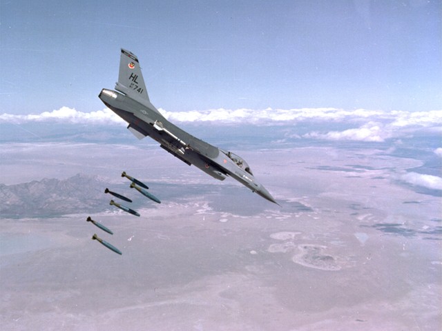 F16Bomb.jpg