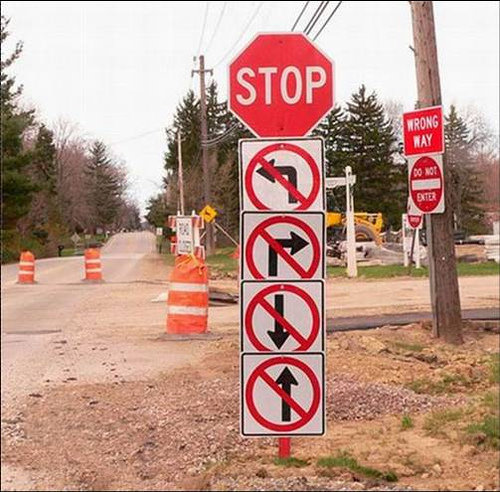 File:Wtfsomanysign.jpg