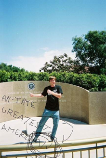 File:Gravedancing1a.jpg