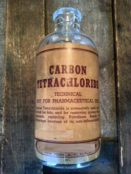File:CarbonBottle01.jpg