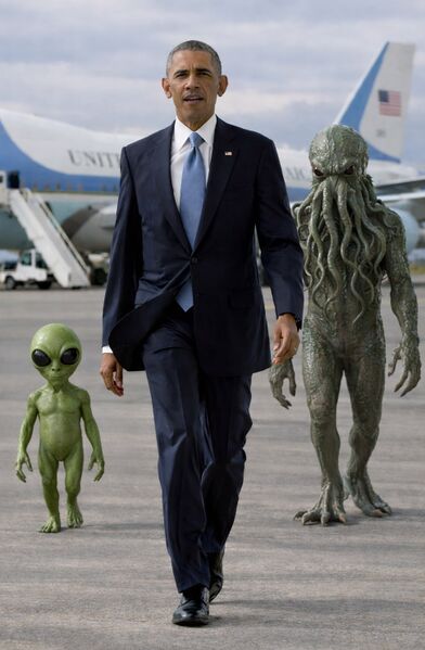 File:Obama and aliens01.jpg