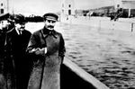 Stalin walking without Yezhov.jpg