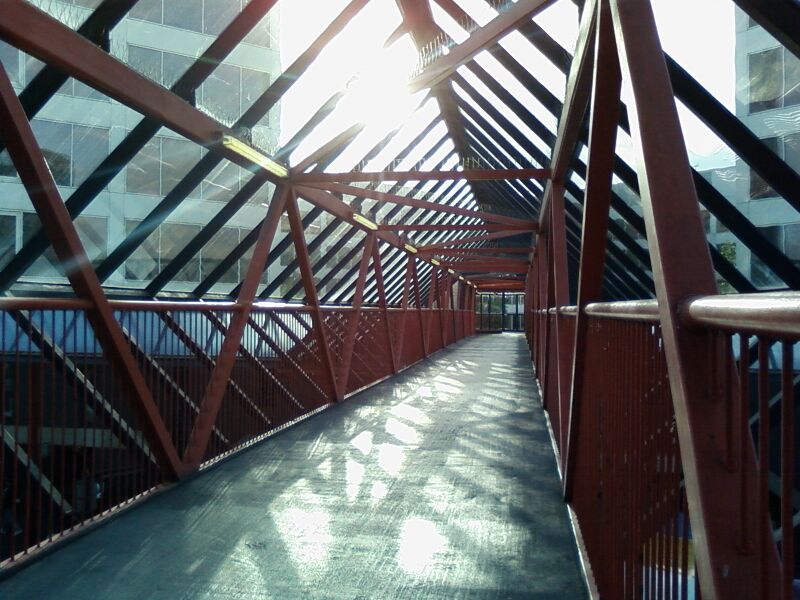 File:ThamesdownBridge.jpg