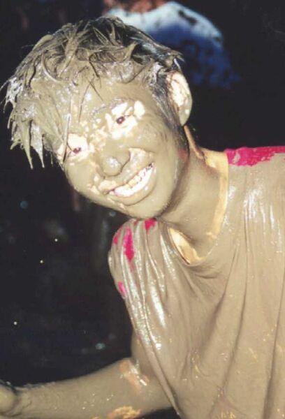 File:Smily Mud Face.jpg
